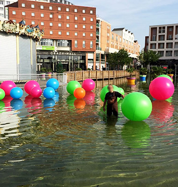 Un ballon suspendu ou à poser.